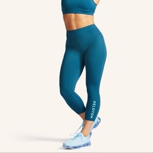 Peloton capris NWT